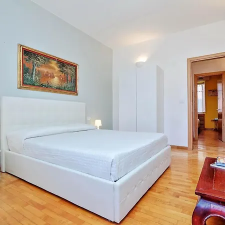 Holiday home Roman Holiday Colosseum *